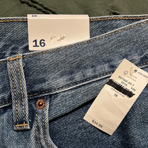 Size 16 brand new old navy shorts - Picture 2 of 5